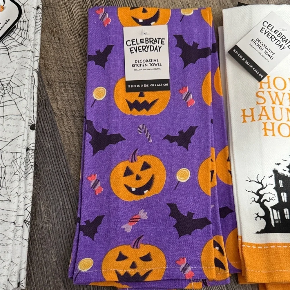 Set of 8 Halloween Themed Kitchen Towels Set